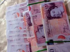 Fake British Pounds