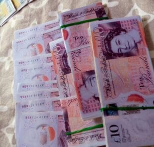 Fake British Pounds